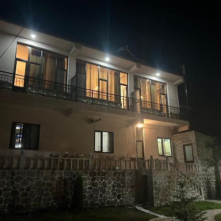 גוריס Tigran Hotel By Black & Gold מראה חיצוני תמונה