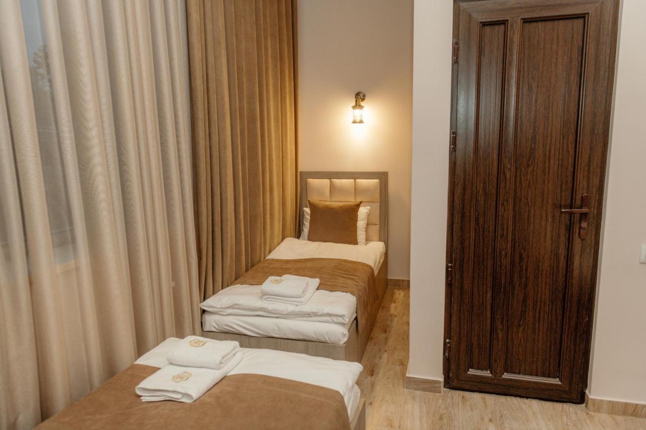 גוריס Tigran Hotel By Black & Gold מראה חיצוני תמונה
